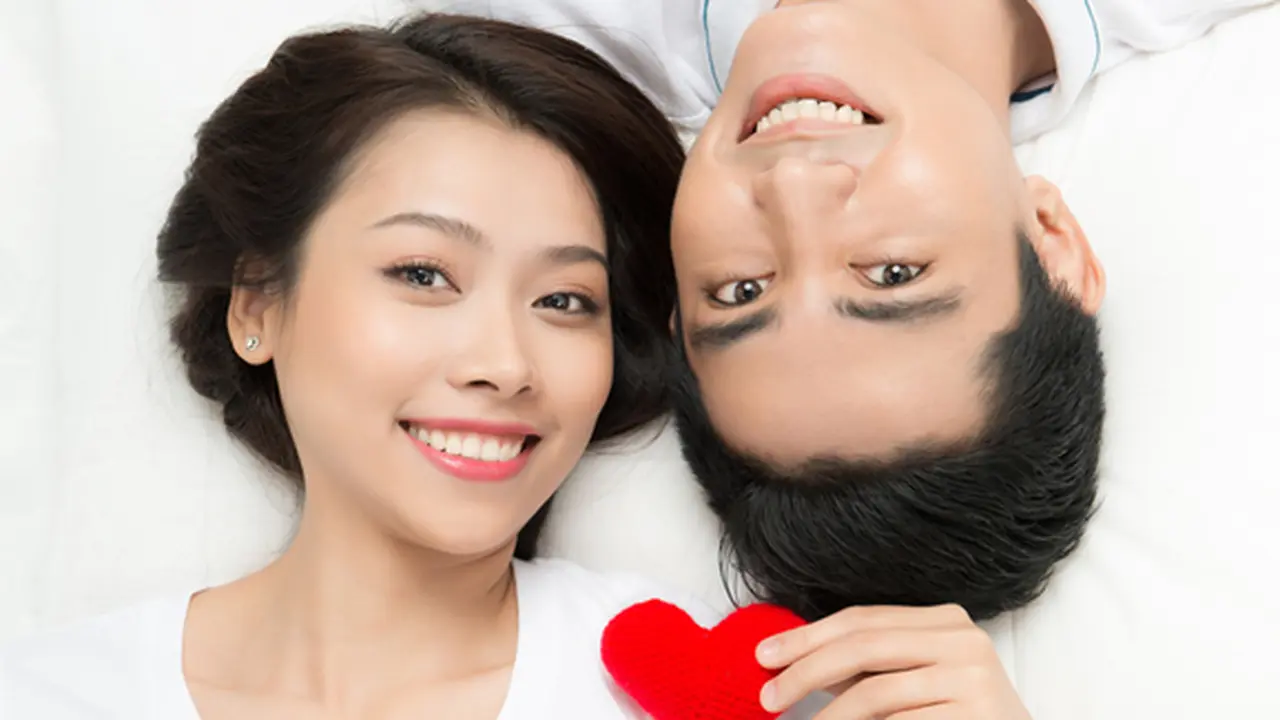 (c) Shutterstock