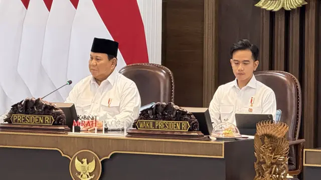 Presiden Prabowo Subianto menggelar sidang kabinet paripurna ke-8 bersama jajaran menteri dan kepala badan di Kantor Presiden Jakarta, Rabu (6/8/2025).