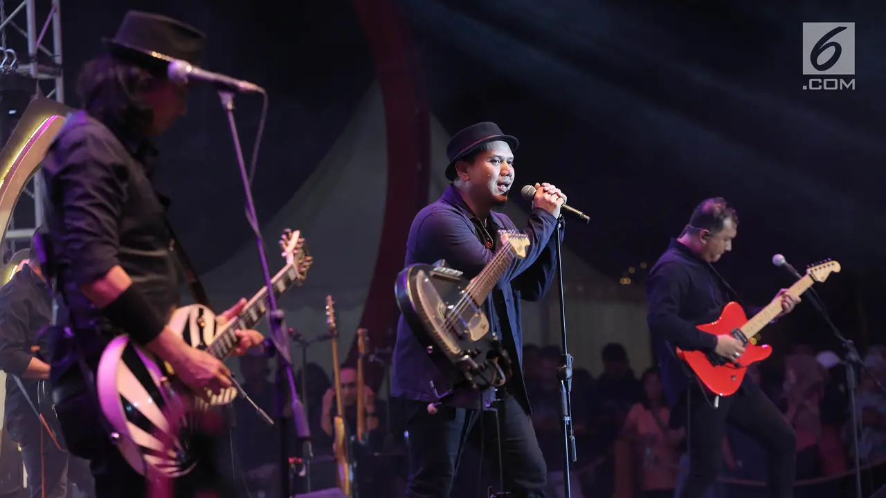 Bawakan Lagu-Lagu Hits, Padi Reborn Tampil Memukau di Kemang