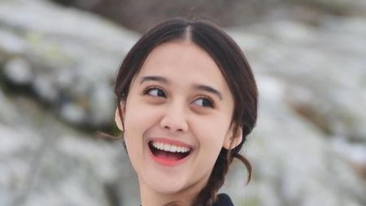 Potret Transformasi Esta Pramanita Pemeran Sisi 'Di Antara Dua Cinta', Paras Masa Kecilnya Bikin Pangling
