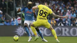 Napoli menang 3-1 berkat gol menit akhir meski Inter main dengan 10 pemain pada laga di Stadion Diego Armando Maradona itu. (Alessandro Garofalo/LaPresse via AP)
