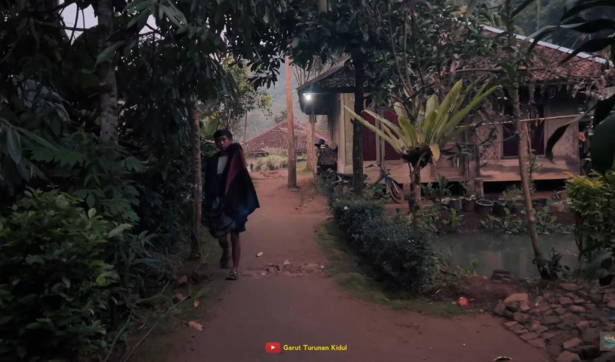 Warga Sudah Beraktivitas Sejak Pagi Buta