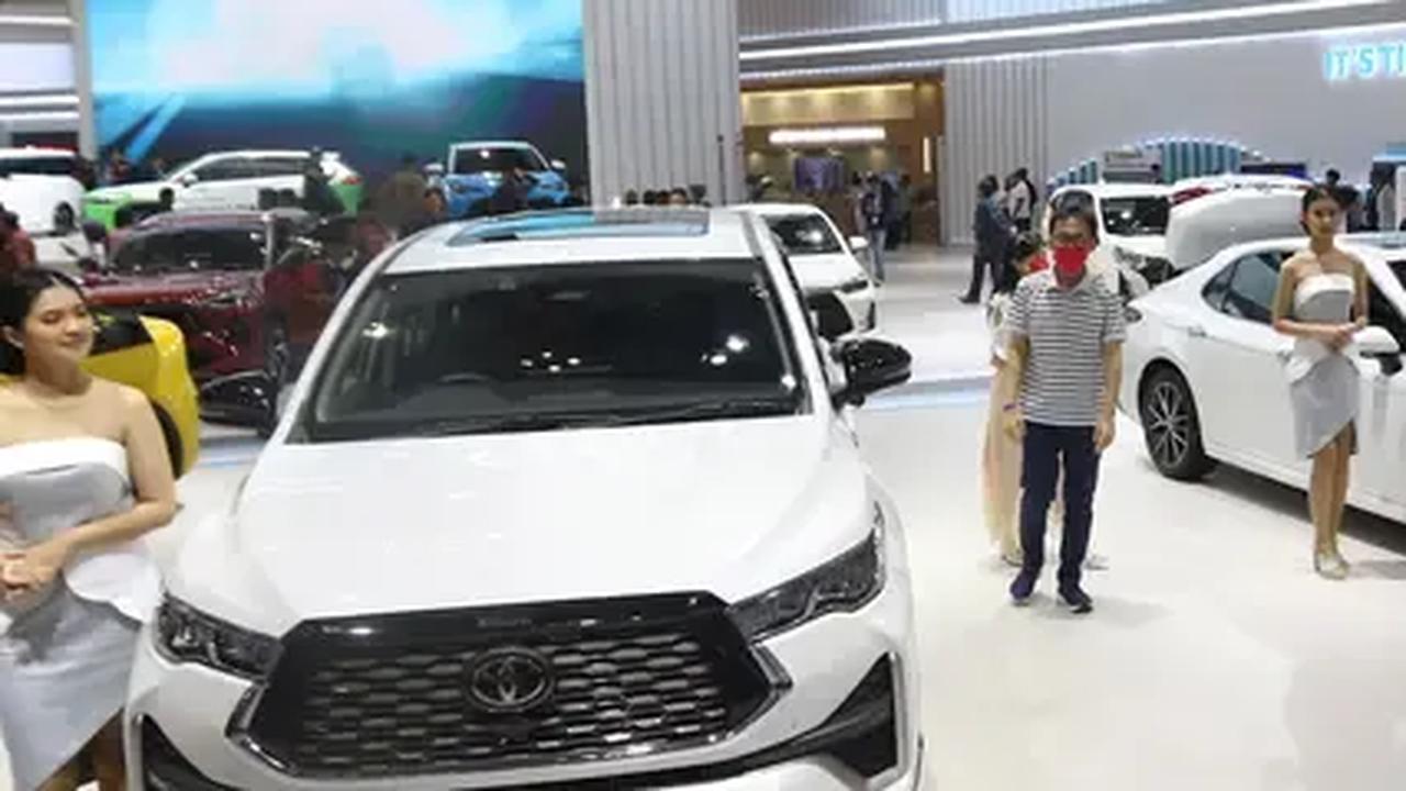 1. Toyota: 5.976 unit