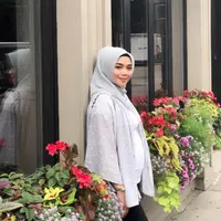 Sheza Idris mengaku sulit menuntaskan ngidam saat berada di Amerika. (instagram/shezaidris)