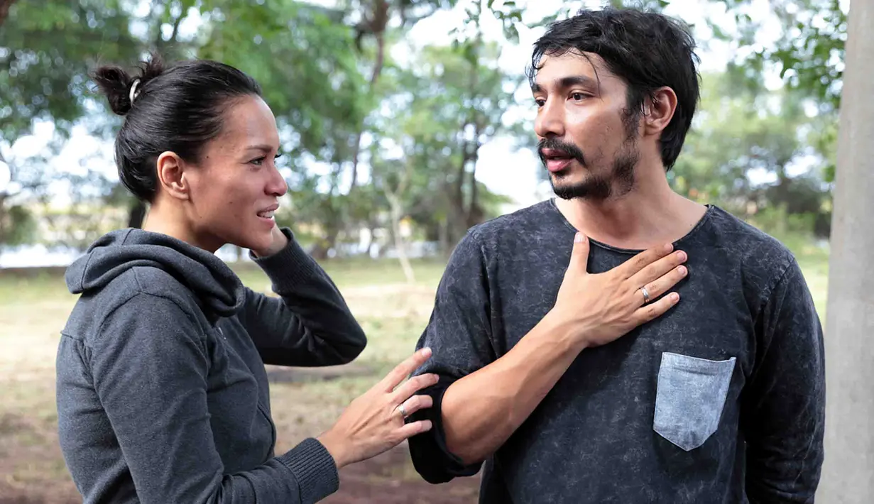 Begitu juga dengan Inong Nindya Ayu, istri dari aktor Abimana. Sebelum menghembuskan nafas terakhirnya, diketahui mertuanya tidak ada keluhan mengenai kesehatannya. (Deki Prayoga/Bintang.com)