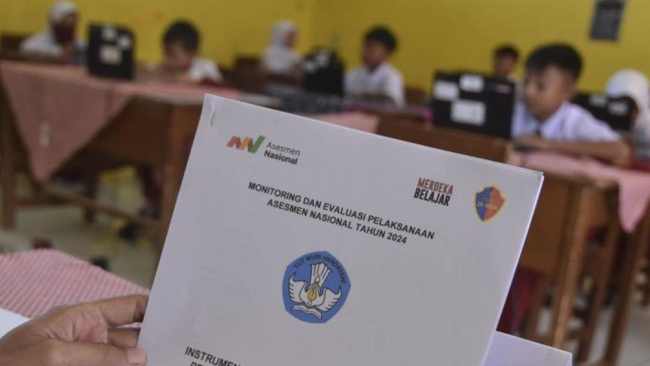 DPR Dukung UN Kembali Diterapkan: Jangan Pakai Sistem Lama, Ganti Ujian Digital