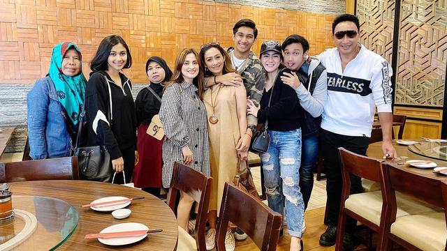 Rayakan Ultah Calon Mertua, Ini 6 Kedekatan Felicya Angelista dan Keluarga Caesar Hito