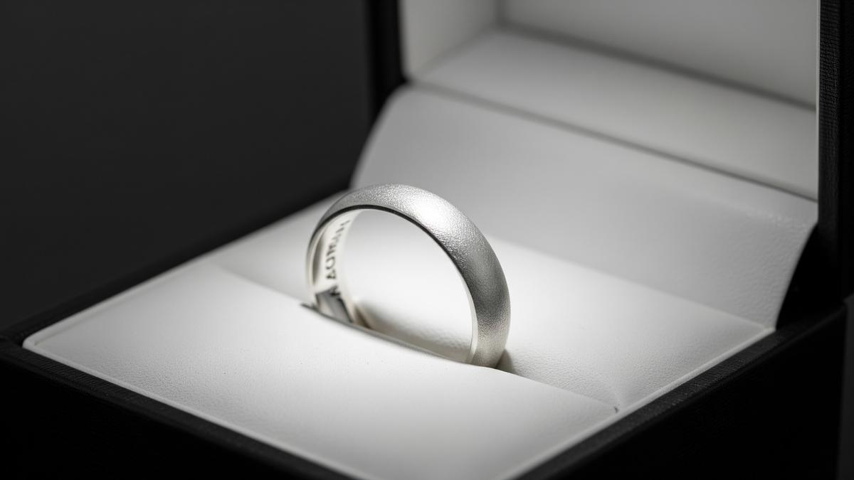 8 Model Cincin Nikah Perak Terbaru yang Elegan dan Tahan Lama, Desain Minimalis
