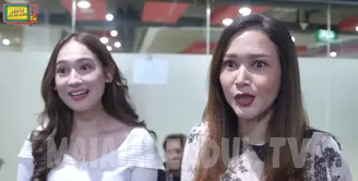 Laura Moane tampaknya sudah mulai menjalin kedekatan dengan keluarga Al Ghazali. [YouTube/MAIA ALELDUL TV]