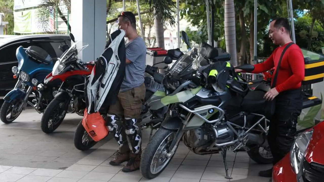 Motor Gede Touring