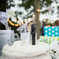 Niat basa-basi, padahal pertanyaan "kapan nikah?" terkesan mencampuri urusan orang lain. (Foto: time.com)