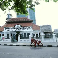 Masjid Jami Al Ma'mur. (Nurwahyunan/Bintang.com)