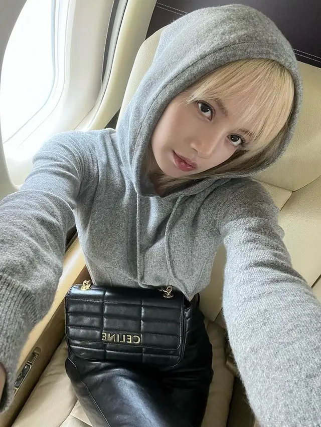6 Potret Lisa BLACKPINK Naik Jet Pribadi, Hadiri Fashion Show Celine Men 2023