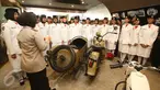 Pasukan pengibar bendera pada HUT RI ke-71 mengunjungi Museum Polri, Jakarta, (19/8). 68 anggota Paskibraka dari 34 provinsi tersebut mengunjungi kompleks Mabes Polri untuk mengetahui gambaran sejarah dan kinerja polisi. (Liputan6.com/Immanuel Antonius)