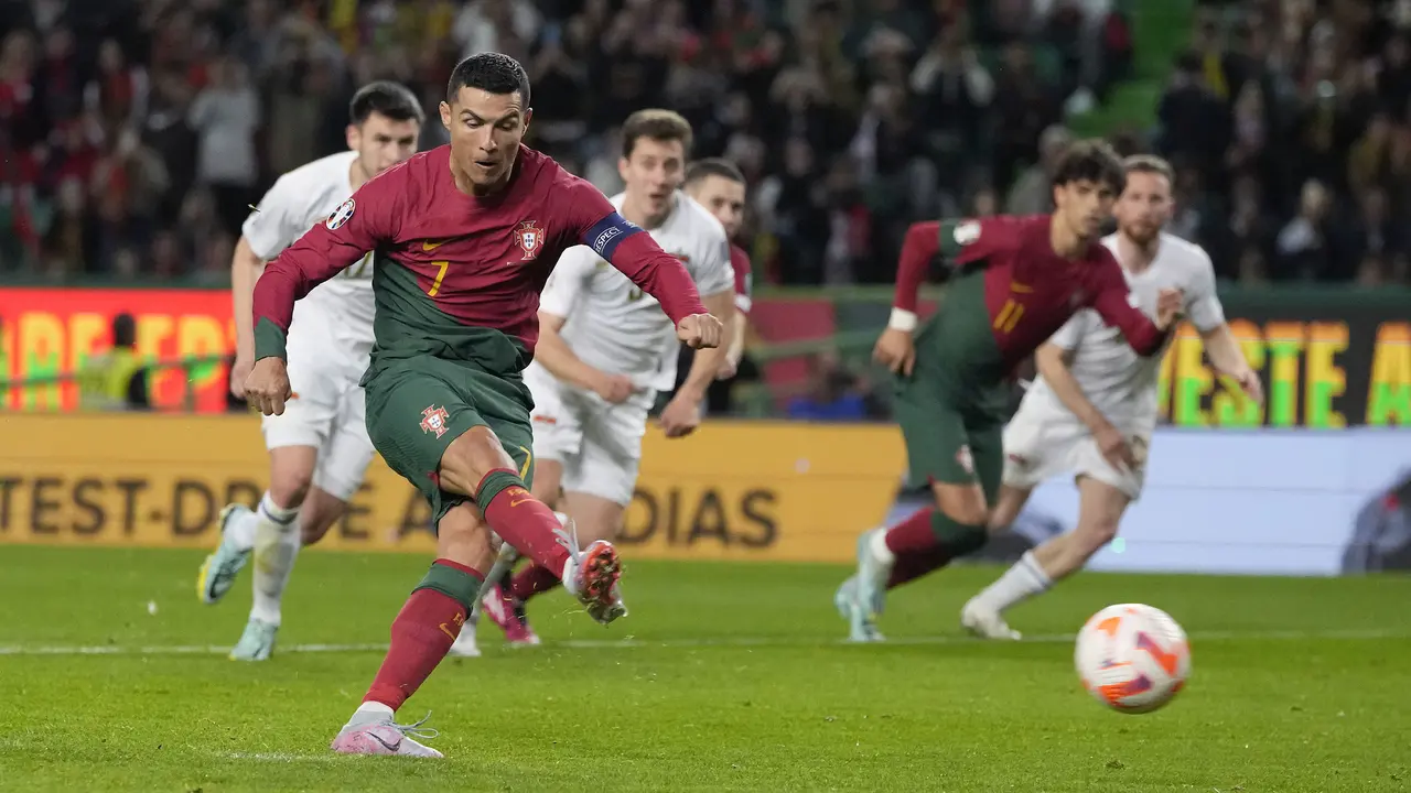 Foto: Momen Cristiano Ronaldo Cetak Rekor Baru saat Timnas Portugal Sikat Liechtenstein di Kualifikasi Euro 2024
