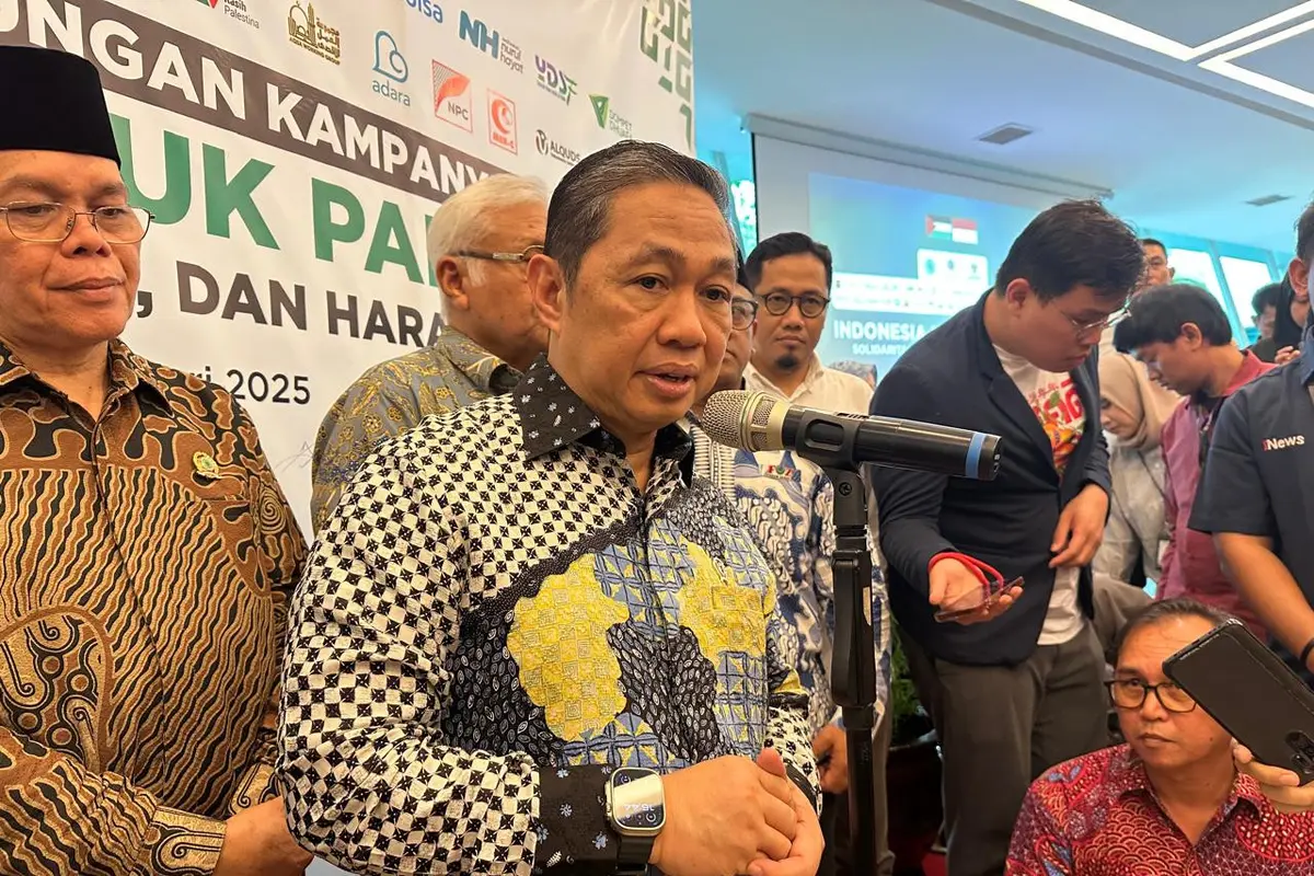 Wakil Menteri Luar Negeri RI Anis Matta dalam "Kampanye Penggalangan Bantuan untuk Palestina" bersama lembaga kemanusiaan di Kemlu RI, Rabu (26/2/2025). (Liputan6.com/Benedikta Miranti)