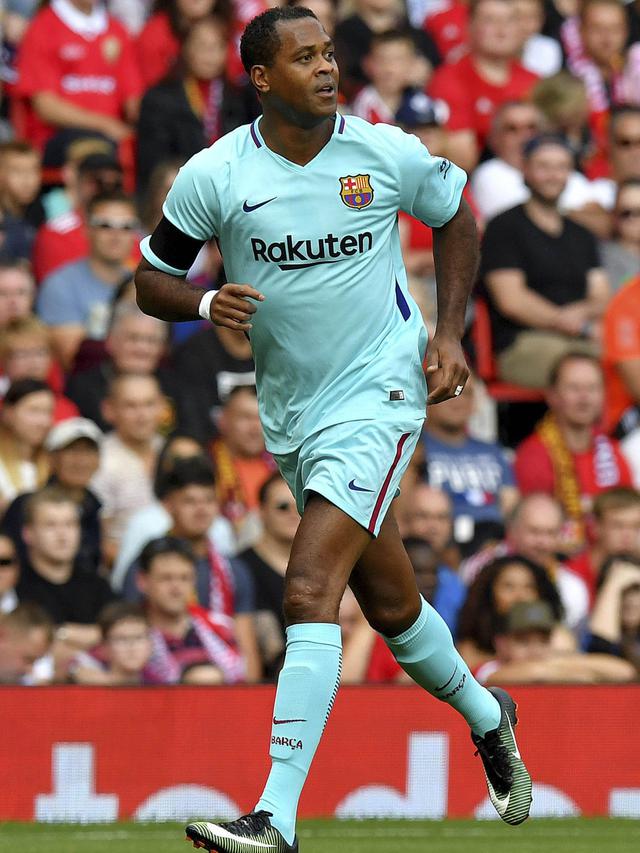 Manchester United, Barcelona, Laga amal