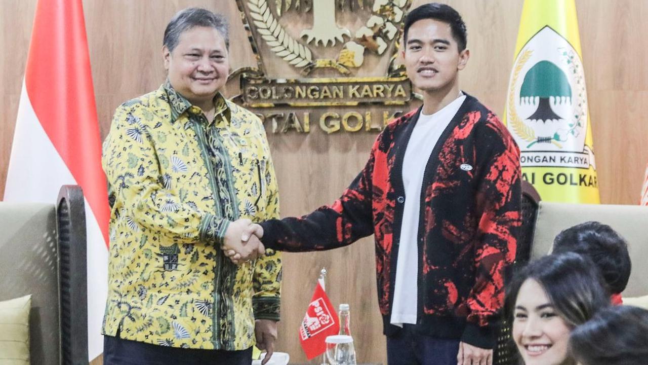 Ketua Umum (Ketum) Partai Solidaritas Indonesia (PSI) Kaesang Pangarep menemui Ketum Partai Golkar Airlangga Hartarto di Gedung DPP Golkar, Jakarta Barat, Rabu (18/10/2023).