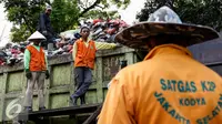 Segmen 1: Protes Truk Sampah DKI hingga Video Polisi Nyabu