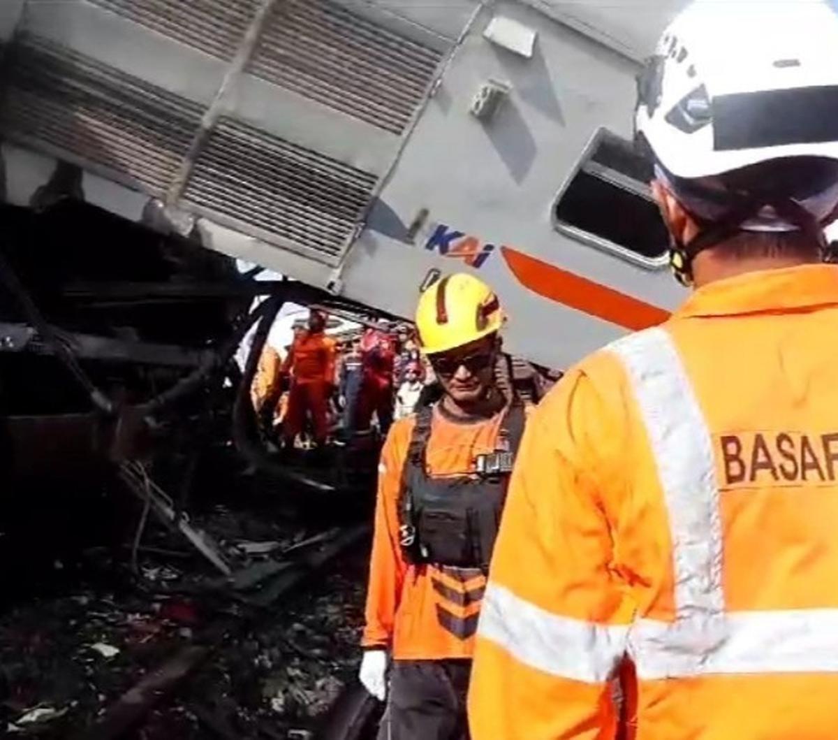 Sementara untuk korban luka sebanyak 28 orang. Para korban sudah dievakuasi ke RSUD Cicalengka.<br>