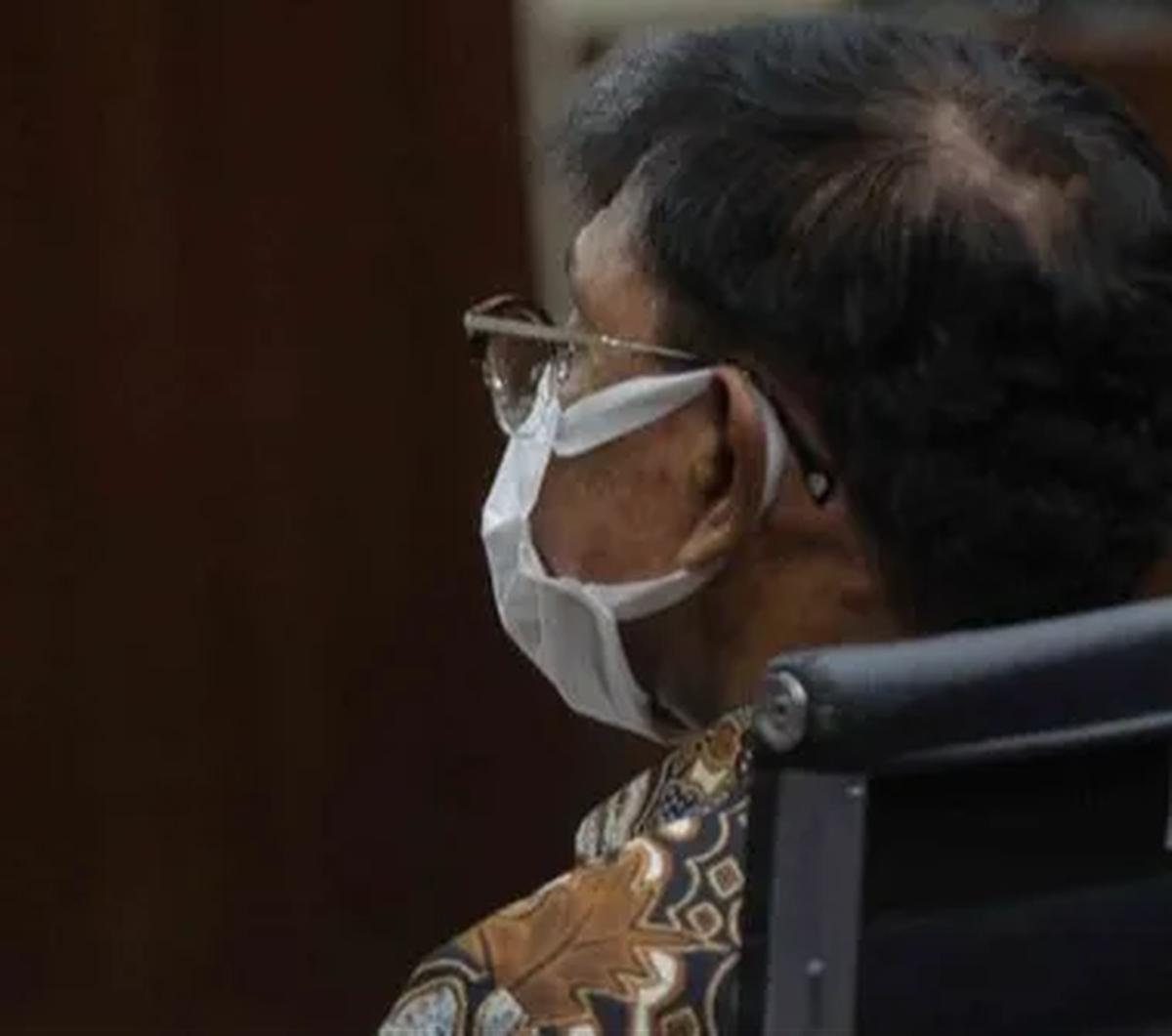 Ketua Majelis Hakim Tipikor Fahzal mengungkapkan sudah memperingatkan tim kuasa hukum terdakwa kasus korupsi BTS Kominfo Johnny G Plate dalam membuat eksepsi atau nota keberatan. Hakim sebelumnya menolak eksepsi Johnny Plate terkait kasus korupsi BTS Komi