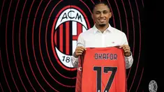 Meski tak sebanyak negara-negara Eropa lainnya yang mempunyai kultur sepak bola kental, nyatanya Swiss juga mampu menyumbang beberapa pemainnya untuk berlaga di liga top Eropa, salah satunya bersama AC Milan. Dalam hampir dua dekade terakhir, tercatat 5 pemain asal Swiss pernah didatangkan Rossoneri. Siapa saja? Berikut daftar kelima pemain tersebut. (sempremilan.com)