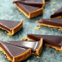 Pie cokelat. (Sumber Foto: parischezsharon/Instagram)