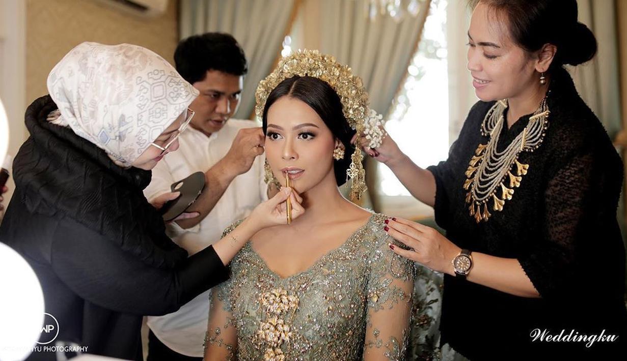 Foto-foto Pernikahan Syamsir Alam dan Bunga Jelitha - News ...