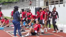 Timnas Indonesia Putri saat menjalani latihan di Lapangan Universitas Negeri Yogyakarta (UNY), Sleman. (Bola.com/Ana Dewi)
