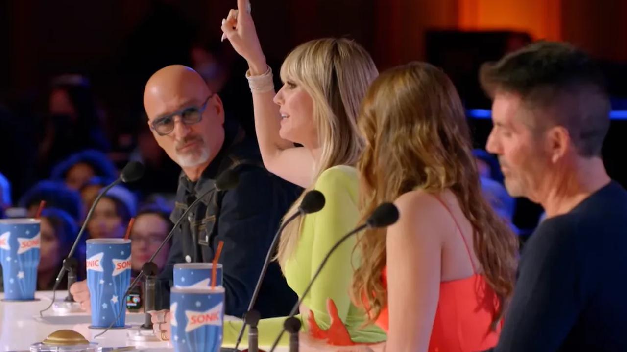Heidi Klum menjadi juri yang memberikan komentar pertama untuk Cakra Khan. Dia memuji penampilan Cakra Khan yang memiliki suara sangat unik.