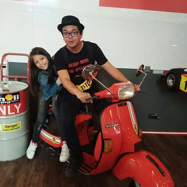 Nada Tarina Putri Bareng Ayah Kandung