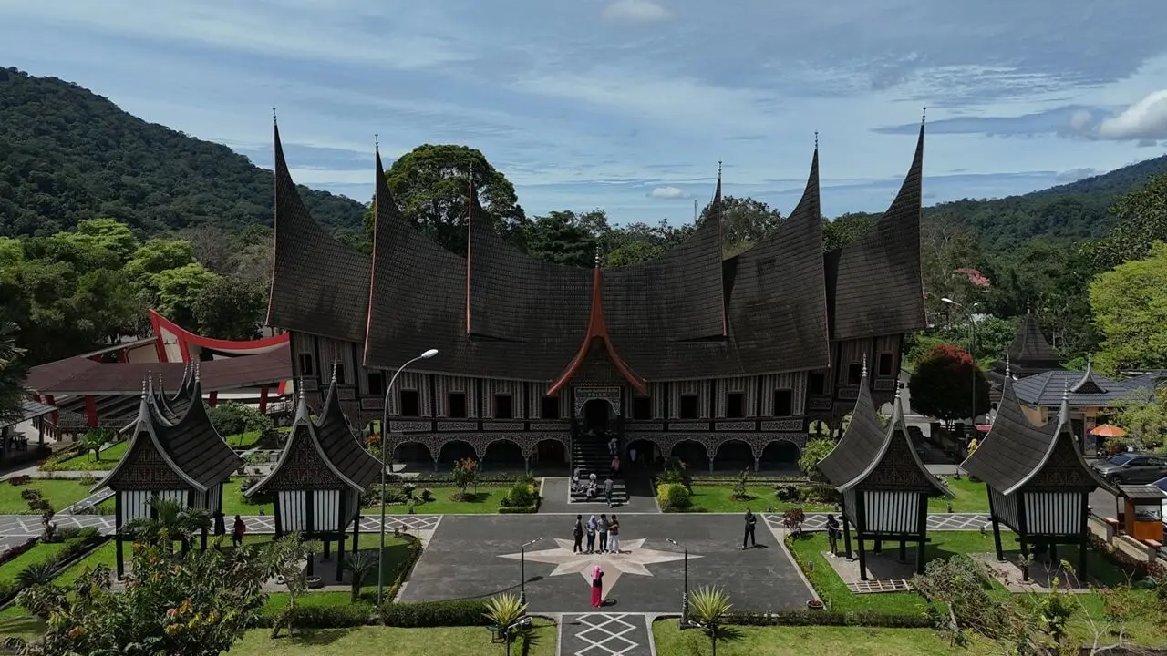 Rumah Adat Indnesia