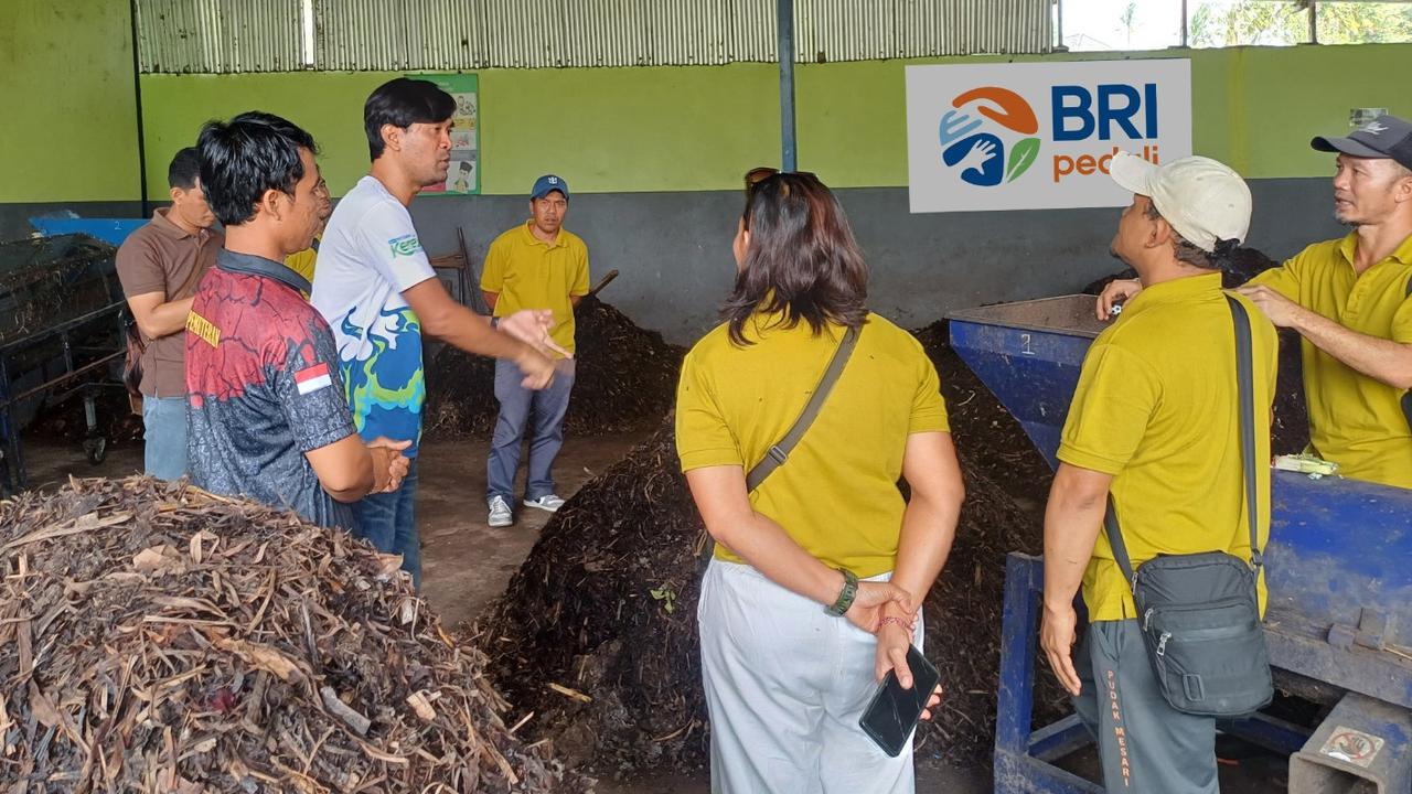 Dorong SDG, BRI Beri Pelatihan Sulap Sampah Organik Menjadi Pupuk Kompos Bernilai Tambah