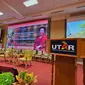 Ketua Umum PDIP yang juga Presiden Ke-5 Republik Indonesia, Megawati Soekarnoputri, menerima gelar doktor kehormatan di bidang Ilmu Sosial dari Universiti Tunku Abdul Rahman (UTAR) Selangor. (Tim Media PDIP)