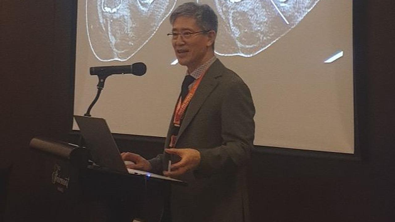 <br>Profesor Keon Oh, novosis menggunakan carrier hidroksoapatit mengeluarkan protein morfogenetik, mengurangi risiko formasi tulang berlebihan secara signifikan, dan membuat penggunaannya lebih stabil.<br>