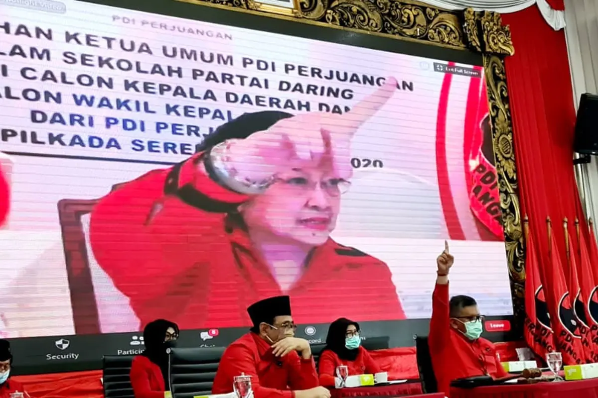 Ketua Umum PDIP Megawati Soekarnoputri Saat Memberikan Arahan di Sekolah Partai Gelombang II