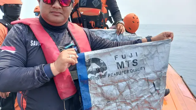 Pencarian jurnalis hilang kontak di Selat Sunda