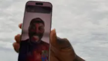 Jurnalis Bola.com, Hery Kurniawan, melakukan video call dengan Michael Essien saa meliput Piala Dunia 2026 di Boston, AS, Senin (21-6-2026). (Bola.com/Hery Kurniawan)