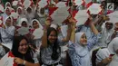 Keceriaan pelajar SMA saat pelatihan 1000 juru bicara Pancasila di Aula Universitas Terbuka, Pondok Cabe, Tangsel, Kamis (16/8). Aksi ini diikuti lebih dari 2000 ribu murid SMA dari wilayah Jakarta, Tangsel dan Depok. (Merdeka.com/Arie Basuki)