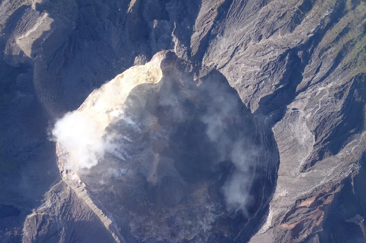 Energi kegempaan Gunung Agung sudah menurun jika dibandingkan ketika saat pertama kali ditetapkan status Awas pada 22 September 2017. (dok. BNPB)