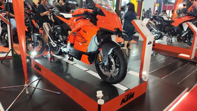 KTM RC 900 R