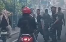 Rombongan Anggota TNI Langsung Loncat dari Truk Lihat Ormas Geber Motor Hingga Ngebul, Ini yang Terjadi