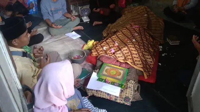 Kesedihan Keluarga Sepasang Kekasih yang Tewas Tenggelam di Sungai Musi Palembang