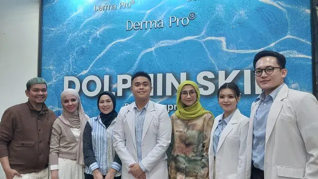 Desy Ratnasari bantah kabar dirinya yang dikira oplas agar terlihat awet muda, dia pun mengatakan semua bisa tercipta karena rajin perawatan