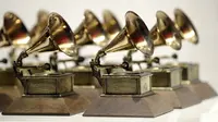 Piala Grammy Awards. (AP Photo/Julio Cortez, File)