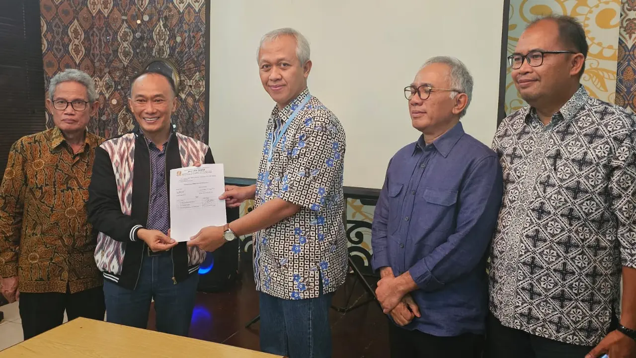 Ikatan Keluarga Alumni Universitas Sebelas Maret mengadakan pemilihan Majelis Wali Amanat.