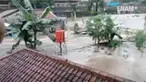Hujan deras yang menimpa Bogor sejak Senin (27/2) siang, akibatkan banjir hingga tembok pembatas SMAN 2 Bogor roboh dan akibatkan korban jiwa.