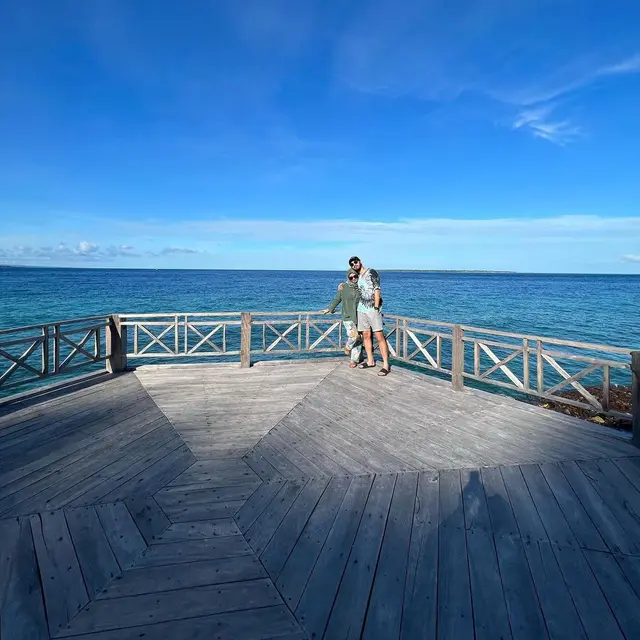 Promosi KKN di Desa Penari Usai, Ini 6 Potret Honeymoon Achmad Megantara dan Istri