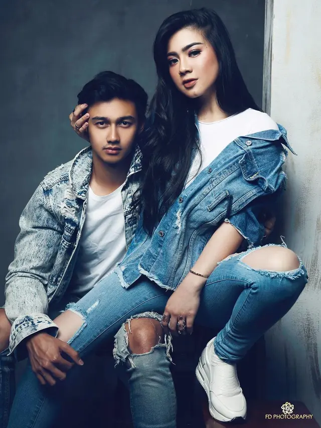 Segera Menikah, Ini 6 Pemotretan Caesar Hito dan Felicya Angelista dengan Berbagai Tema