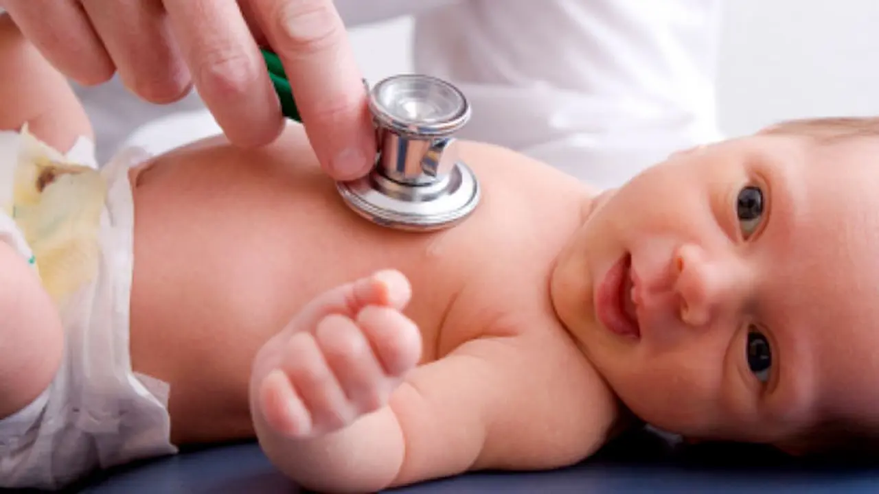 pneumonia-bayi-131108b.jpg